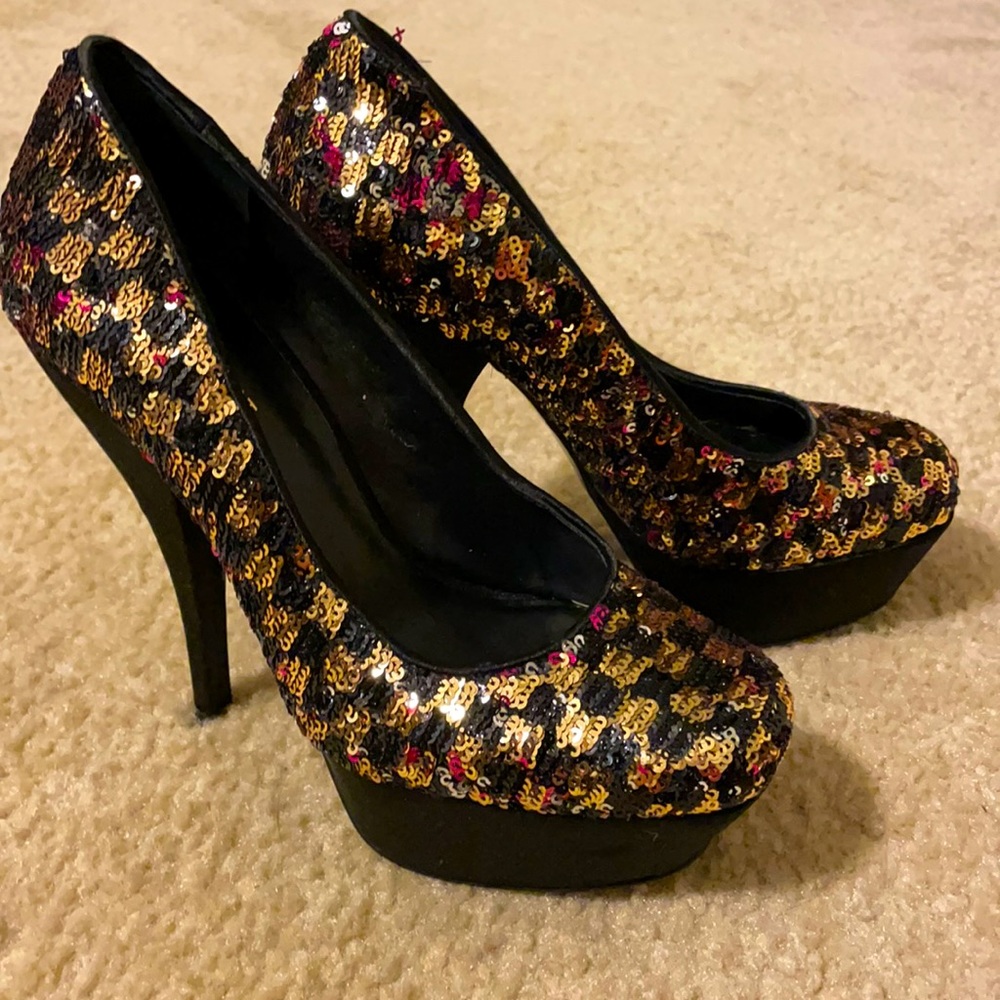 Nine West platform heels. Size 6 black, gold, and a purplish pink sequins!